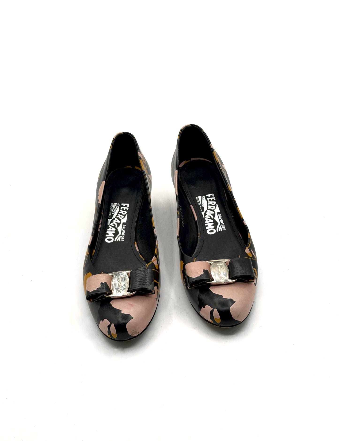 Ferragamo floral Pumps